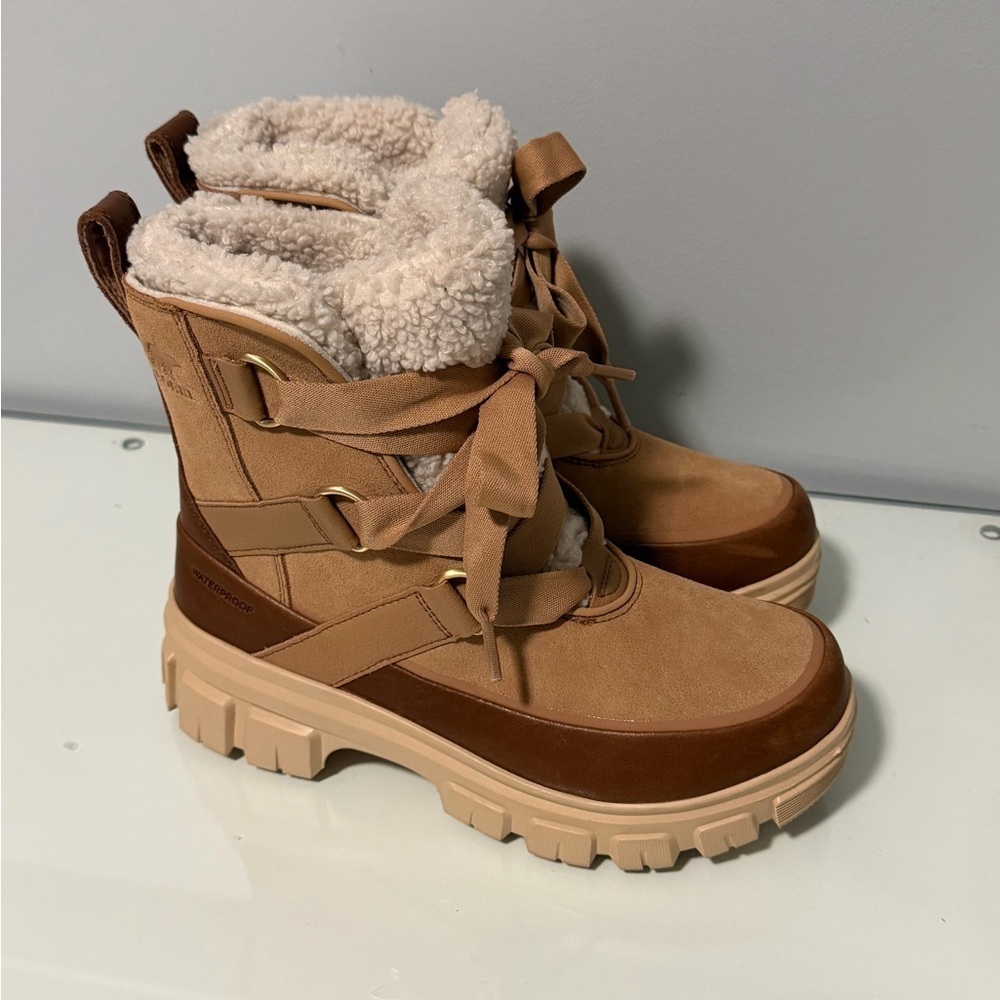 SOREL TÍVOLI Women's Brown and Cream Winter Boots